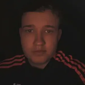 Je suis polyvalent et peut répondre à vos attentes