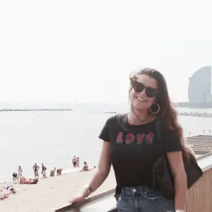 Babysitter dispo pour l'été!