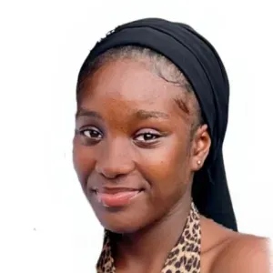 Babysitter and cleaner looking for a job in Lille France