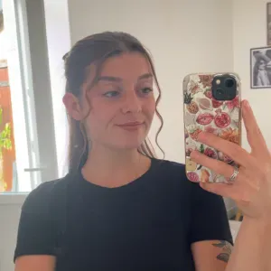 Babysitteur expérimentée et gentille 