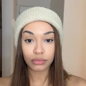 Baby-sitter expérimenté dans la garde d'enfant en bas âge. 