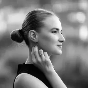 Femme de ménage , repassage, et ranger les vêtements 