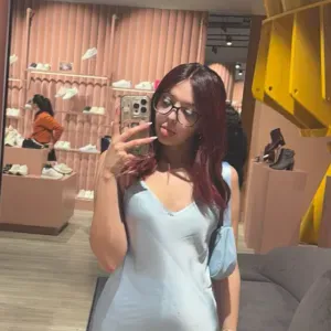 Reliable Babysitter with Driving Experience 