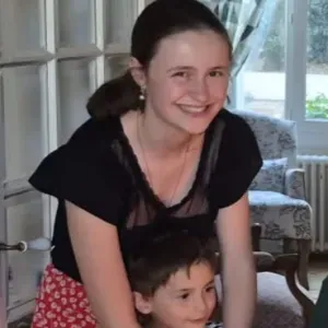 Baby-sitter expérimentée à Vannes 