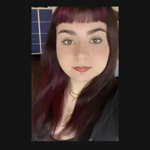 Ciao, sono Emma e amo prendermi cura dei vostri amori pelosi