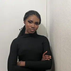 Babysitter motivée et disponible en région parisienne!