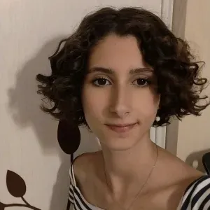 Etudiante, motivée et disponible pour de l'aide aux devoirs.