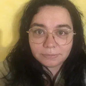 Baby-sitter expérimentée à Fabrezan 