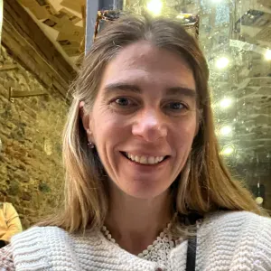 Je cherche une baby sitter