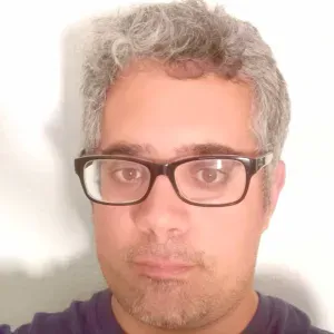 Baby-sitter avec de l'expérience 