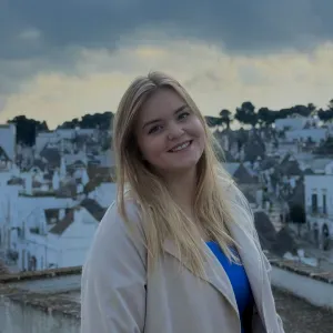 Odpowiedzialna opiekunka dla dziecka 