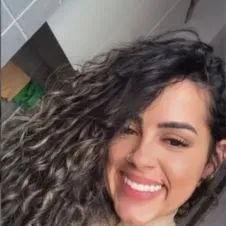 Baby-sitter / ama apaixonada por crianças 