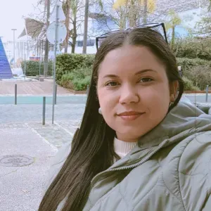 EMPREGADA DE LIMPEZA RESPONSÁVEL EM LISBOA.