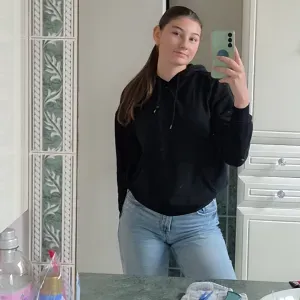 Baby-sitter au alentours de aix/marseille