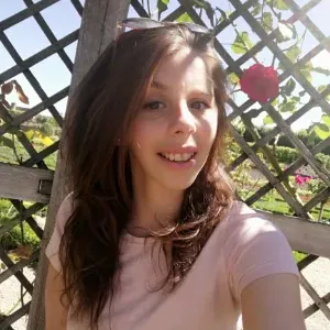 Baby-sitter occasionnelle aux alentours de Bourg en Bresse