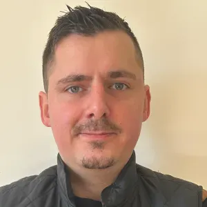 Je cherche une femme de ménage 