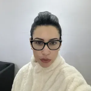 Cuidadora com experiência, a 7 anos