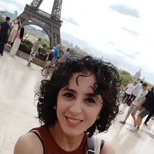 Nounou douce et expérimentée à Paris