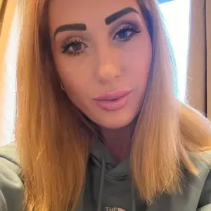 Experienced Cleaner Available – English Speaker