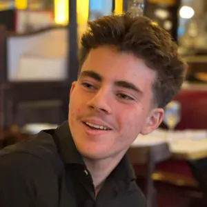 Valentin, babysitter bilingue français-anglais, permis B