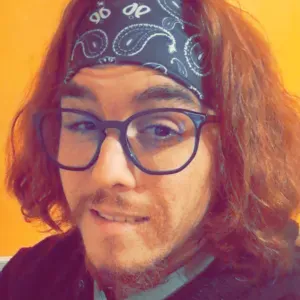 Antoine, 30 ans - Auxiliaire de vie à domicile passionné