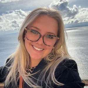 Baby sitter débutante sur porto vecchio et alentours 