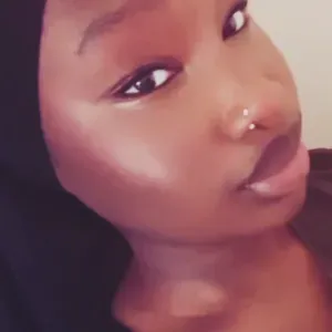  Baby-sitter sérieuse disponible à Corbeil-Essonnes