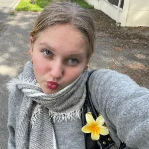 Jeune sérieuse propose aide à domicile en juillet-août