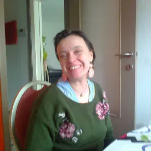 Disponible pour aider une personne âgée