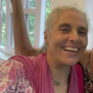 Cuidar de 2 velhinhos durante o fim de semana 