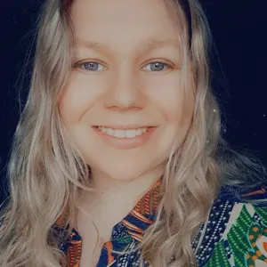 Baby-sitter de confiance de 25 ans