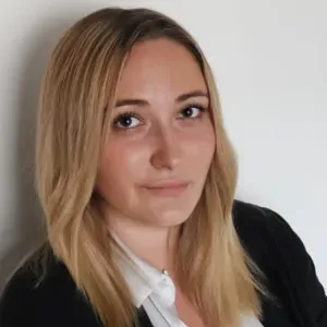 Baby-sitter avec 5 ans d'expérience 