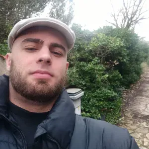 Dispo pour vos petits travaux/ ménages