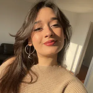 Baby-sitter disponible sur Lyon