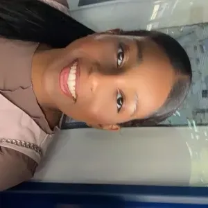 Baby-sitter expérimentée avec des enfants de 2 à 12 ans. 