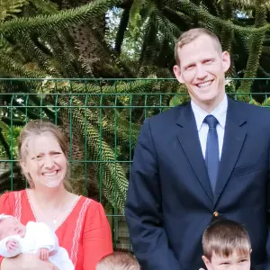 Recherche babysitter le temps d'un mariage