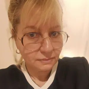 Famme dé ménage repassage nettoyage méticuleux ponctuel 