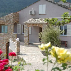 Je recherche femme de ménage pour location saisonnière.