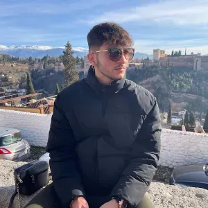 Profesor particular / Canguro en Granada 