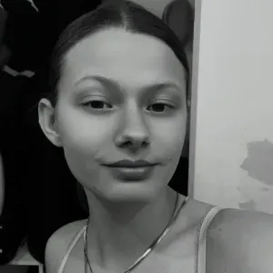 Baby-sitter expérimenté sur plusieurs mois. 