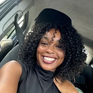 Aide ménagère/agent d'entretien expérimentée disponible