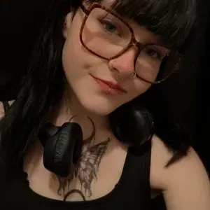 Baby-sitter au alentours de solesmes 