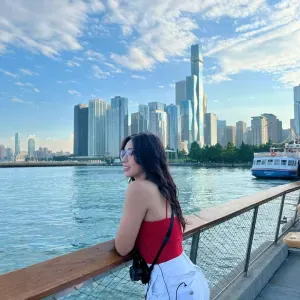 Babysitter con esperienza internazionale a Verona