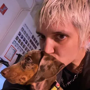 Garde de vos enfants poilus 