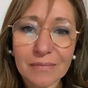 FEMME DE MENAGE POLYVALENTE AIDE MENAGERE