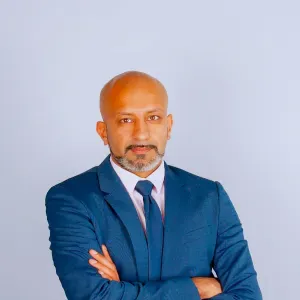 Je cherche un(e) dame de companie