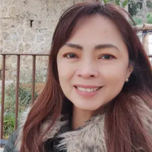 Online English tutor  and a part time baby sitter 