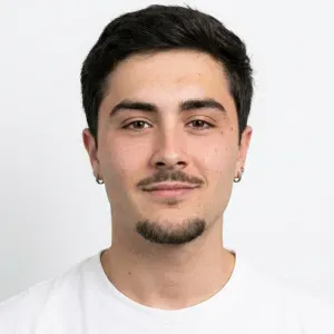 Baby sitter disponible à Paris 