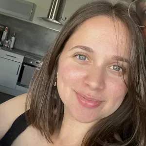 Baby-sitter, professeur des écoles et maman