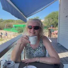 Housekeeper & Homehelp holiday lets